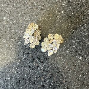 Vintage Weiss Rhinestone Diamond Earrings 💎💎💎